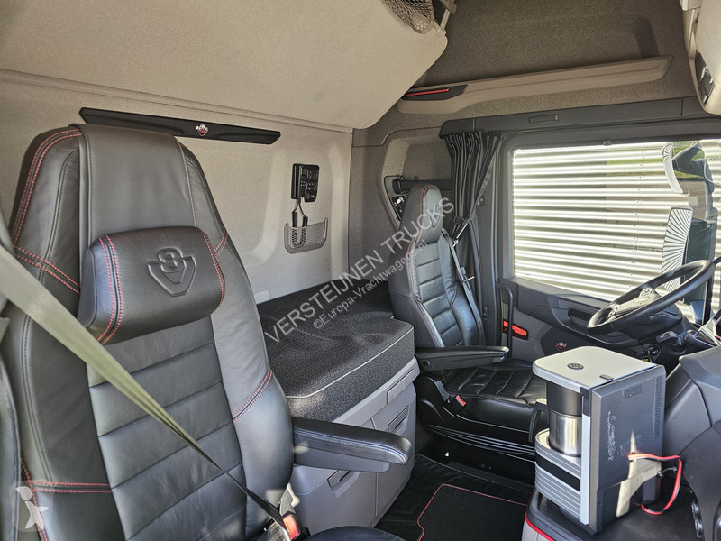 Влекач Scania S770 V8 / 6x4 / RETARDER / FU AIR /