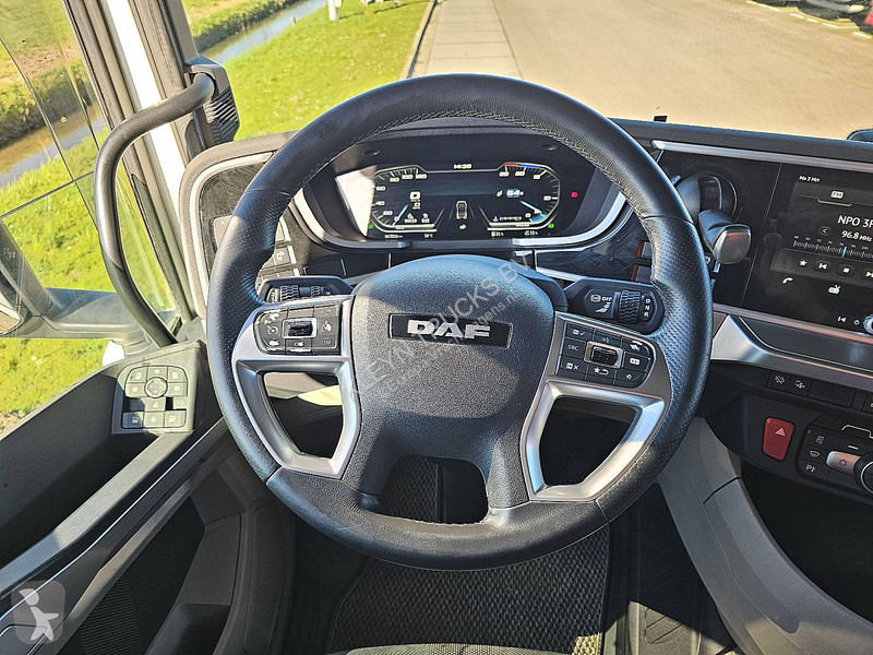 Tracteur DAF XG  SKIRTS NIGHT A/C