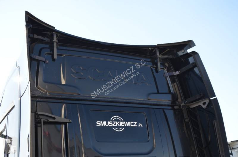 Влекач Scania