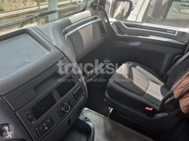 جرار DAF 530FT