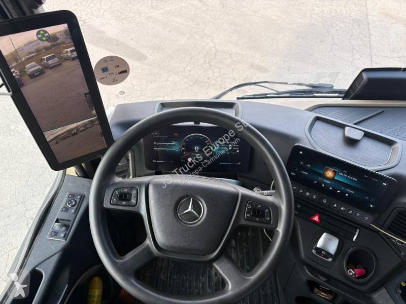 جرار Mercedes