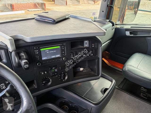 جرار Scania 490