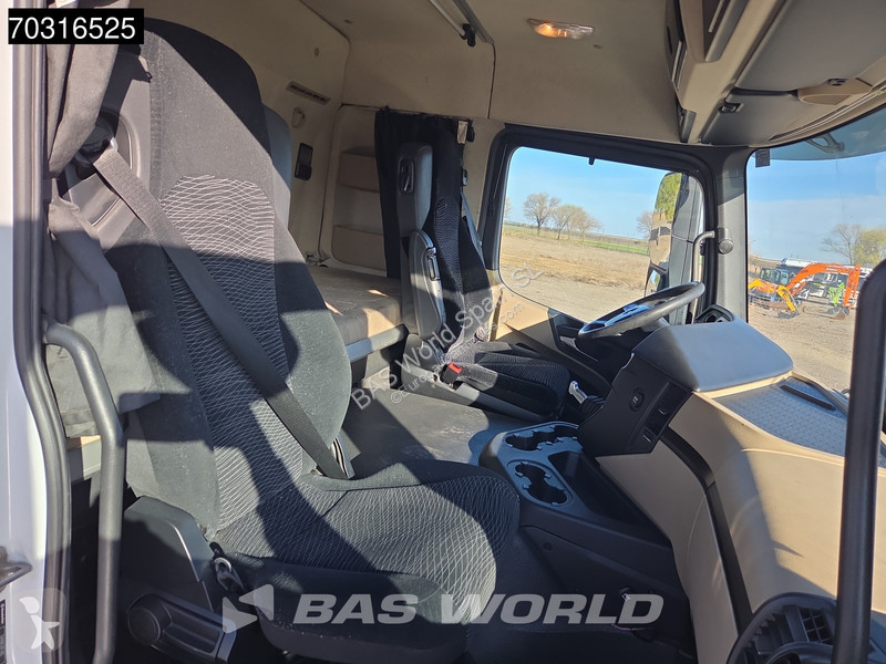جرار Mercedes 1843 4X2 ClassicSpace Retarder