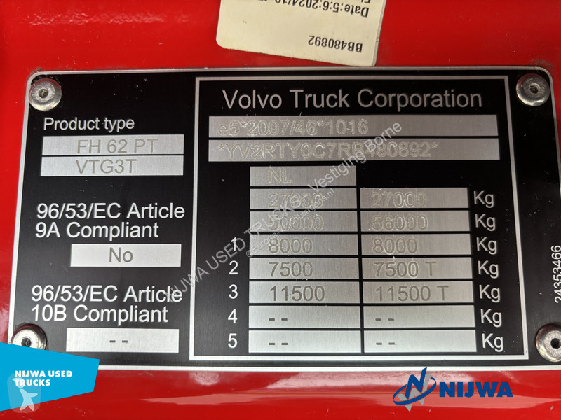 جرار Volvo 460 6x2/4 I-Save + I-Park
