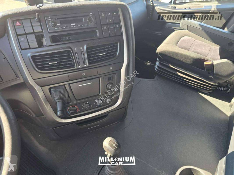 جرار Iveco 570 MANUAL RETARDER IMP IDRAULICO