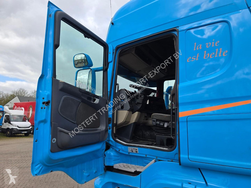 Scania R560 6X2 HNA Scania R560 V8 6x2 Tractor...