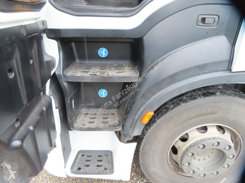 جرار Iveco S-Way 490 Intarder FZ.48