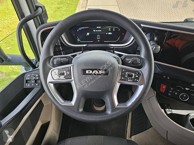Cap tractor DAF XG