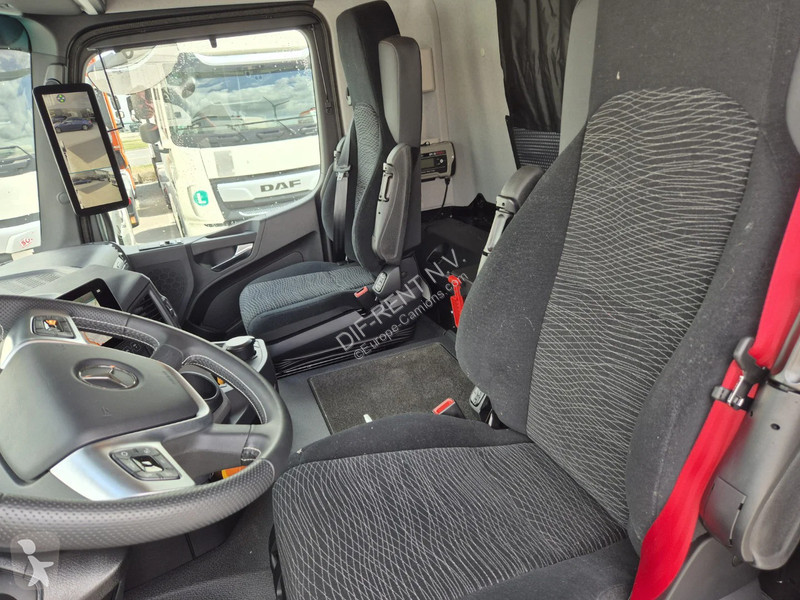 جرار Mercedes e ACTROS 300 LS FULL ELECTRIC