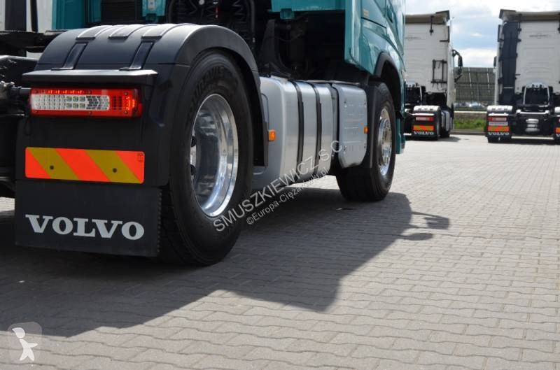 جرار Volvo