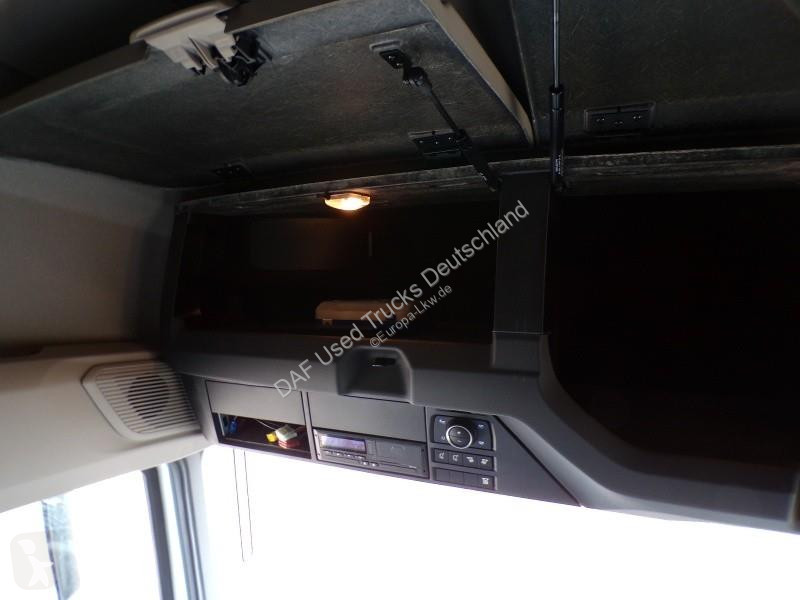 جرار DAF XFn  FT 4X2