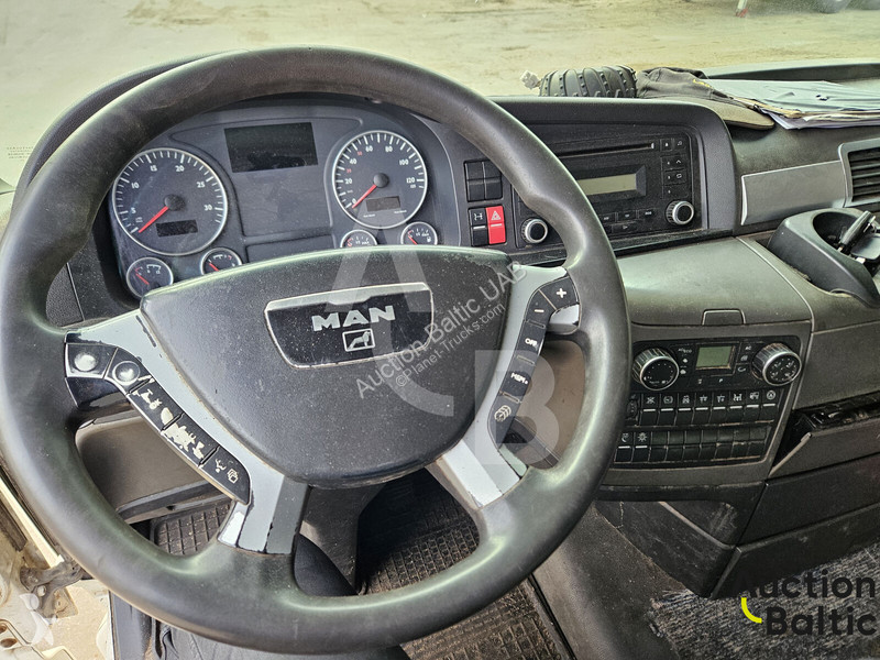 Traktor MAN 18.440