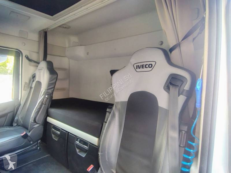 Traktor Iveco