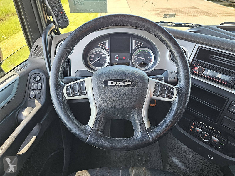 جرار DAF 530