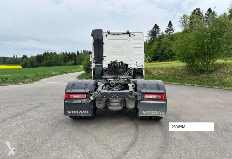 جرار Volvo