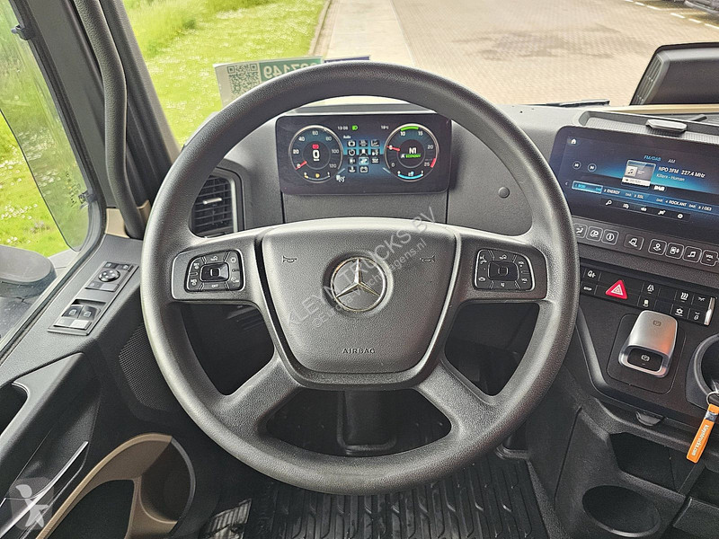 جرار Mercedes ACTROS 1848