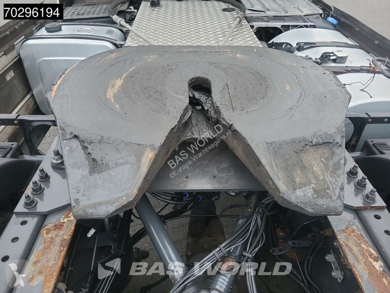 جرار Volvo 420  4X2 VEB+ Euro 6