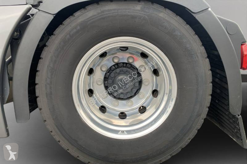 جرار Iveco