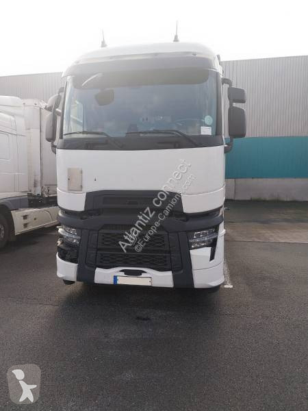 Влекач Renault