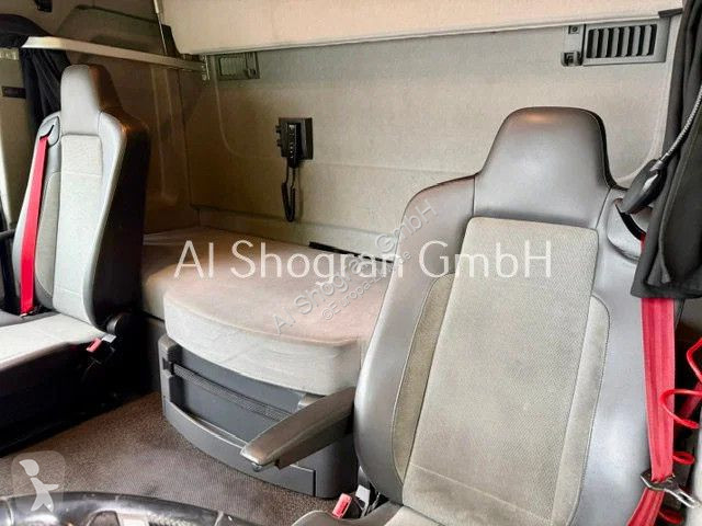 جرار Renault T460...
