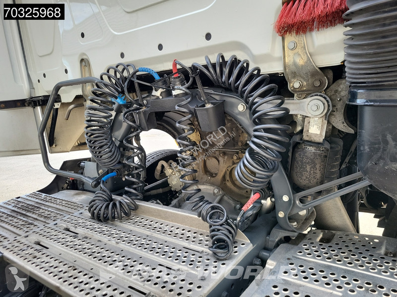 جرار Mercedes L 1845 4X2 BigSpace Retarder...