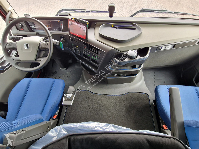 Traktor Volvo 13500 Aero Globetrotter XL 4x2 -...
