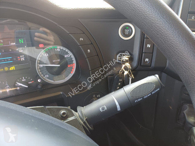 جرار Iveco S-WAY AS440S53T/P