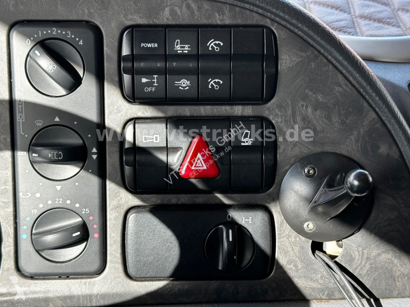جرار Mercedes 1846 LS MP3 *Black-Liner*