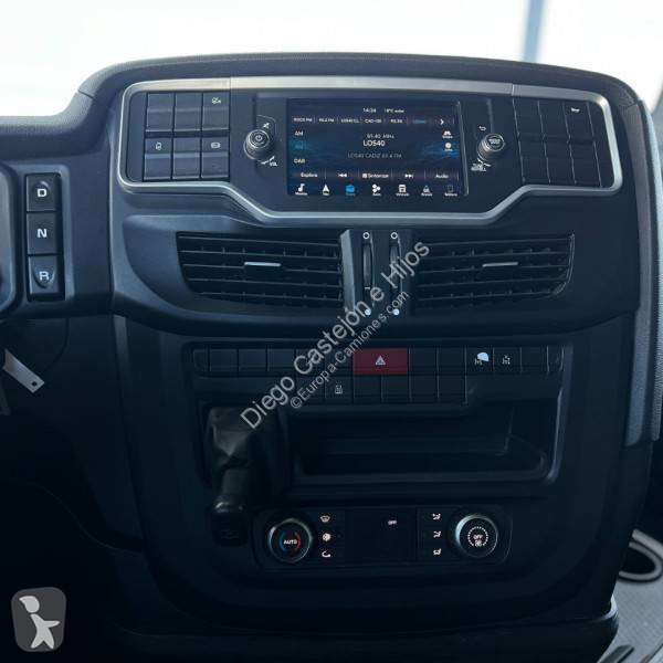 Traktor Iveco