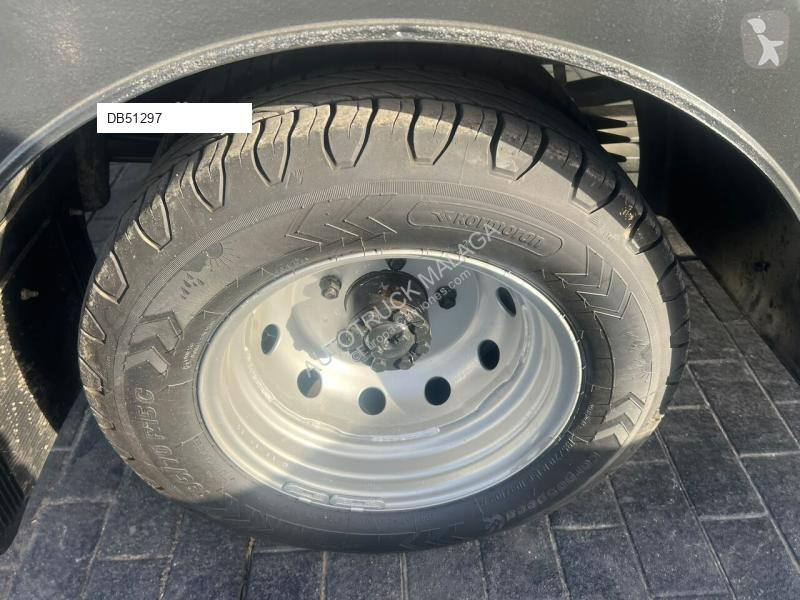 جرار Nissan CABSTAR 35.13 PARA HIELO