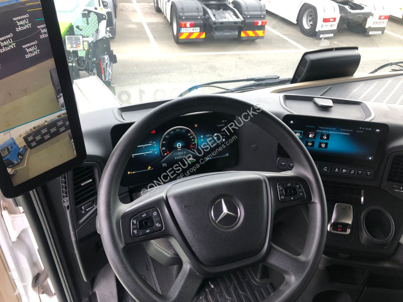 جرار Mercedes  1851 LS