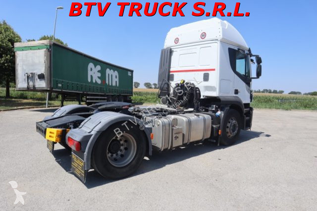Tahač Iveco STRALIS