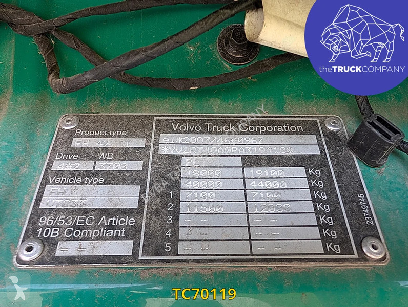 جرار Volvo 500