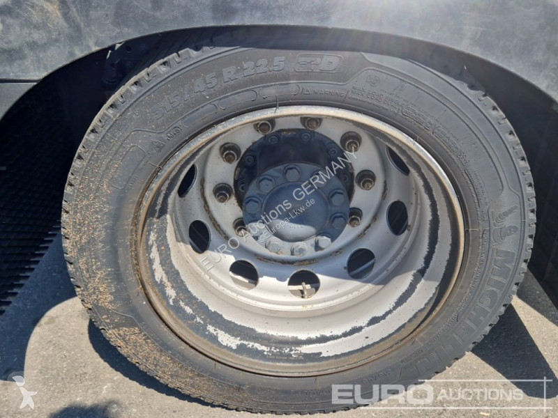 جرار Mercedes ACTROS 1845