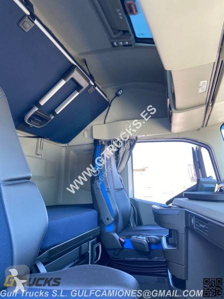 جرار Volvo