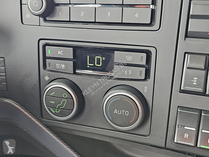 جرار Volvo 460 5 2X TANK VEB+ IPC