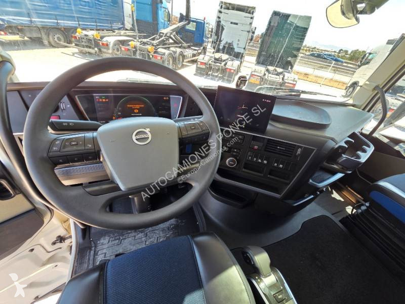 جرار Volvo