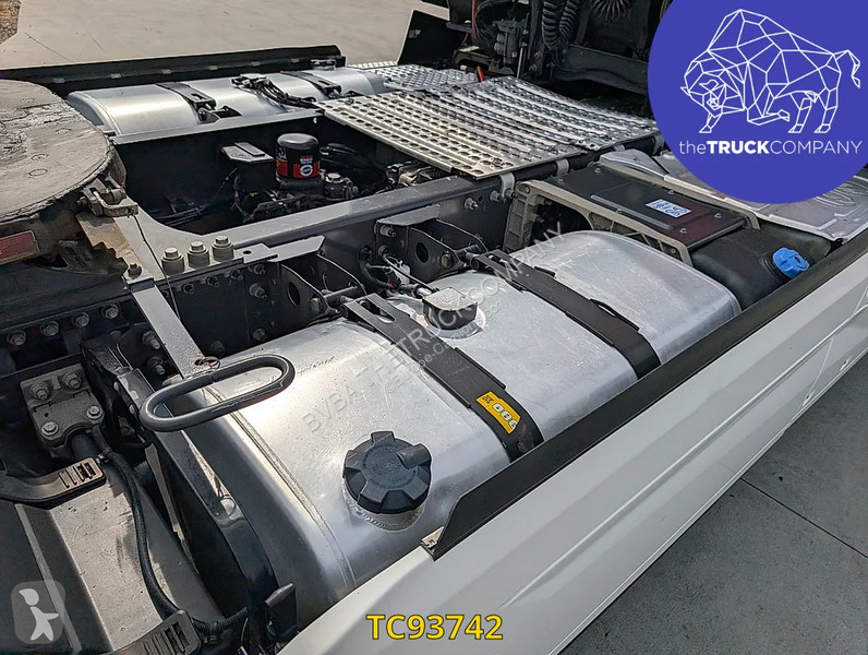 جرار Renault T 480