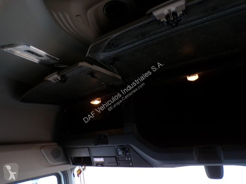 جرار DAF XG  FT 4X2