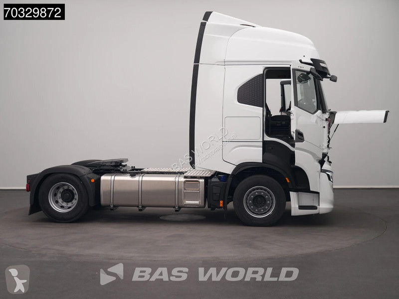 جرار Iveco S-Way 500 4X2 NEW! HPEB ACC 2x beds...