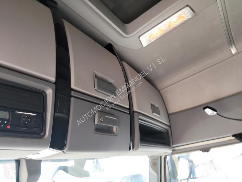 جرار Renault 480 XROAD TSeries