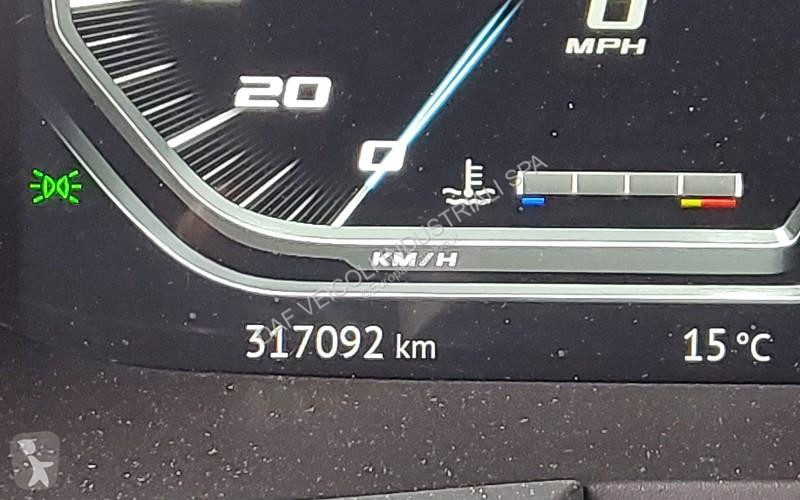 جرار DAF XG  FT 4X2