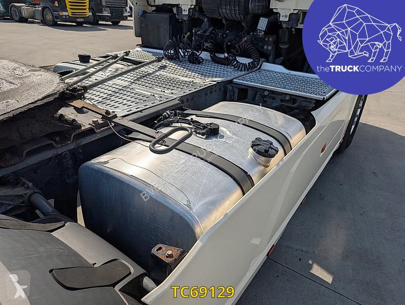 جرار DAF 480