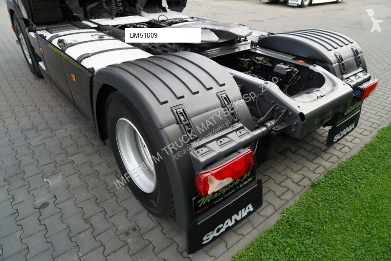 جرار MAN R 450