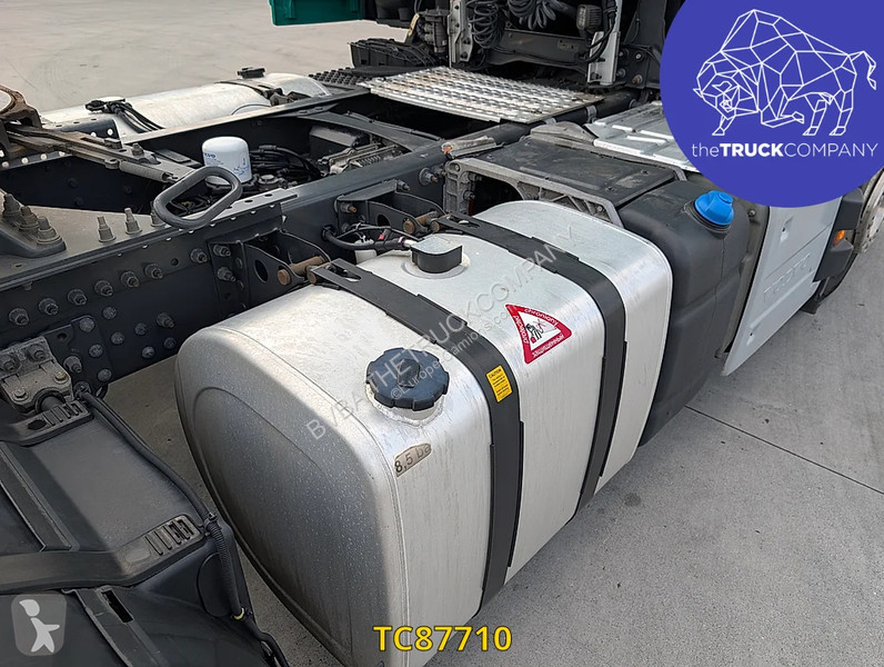 جرار Volvo 500
