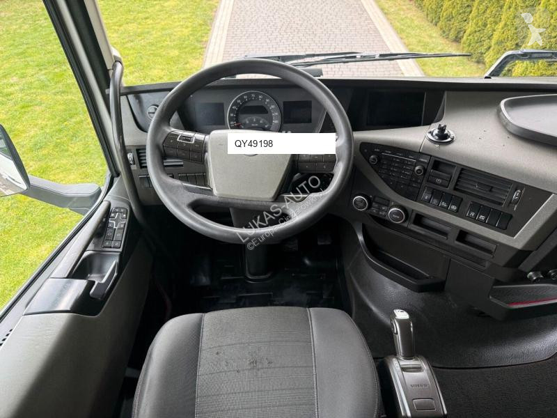 Влекач Volvo FH 500