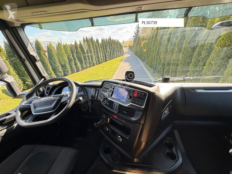 جرار Iveco 530 RETARDER TWO FRIGDE