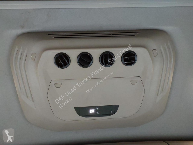 جرار DAF XFn  FT 4X2