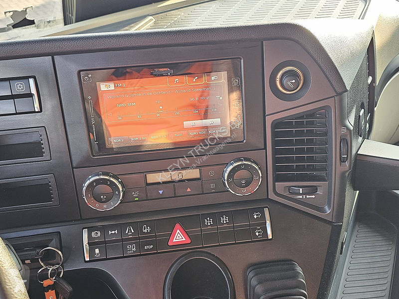 Cabeza tractora Mercedes ACTROS 1843