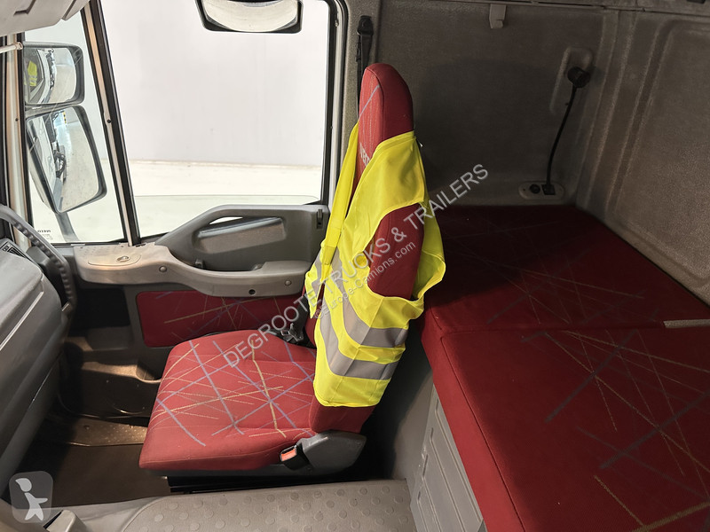 Iveco 430 tractor unit